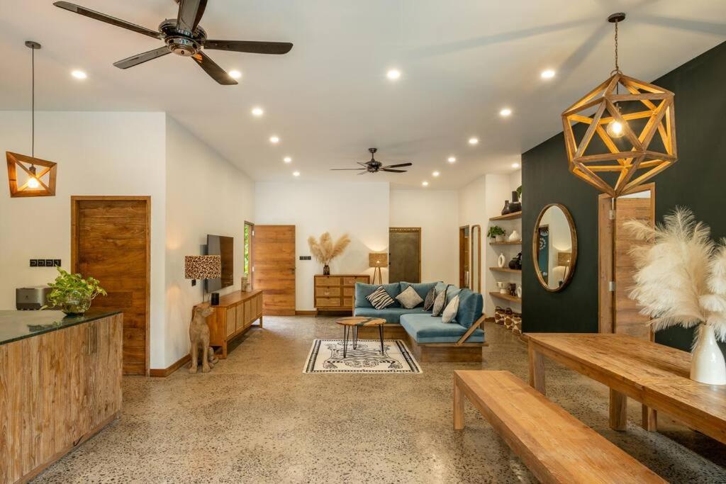 Designer New 3Bdr - Lush Garden+Pool Villa Gili Trawangan Exterior photo