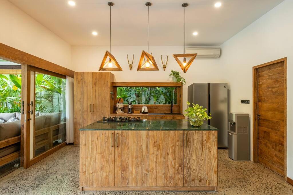 Designer New 3Bdr - Lush Garden+Pool Villa Gili Trawangan Exterior photo